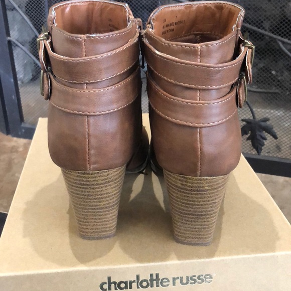 Chestnut colored booties - Picture 3 of 5